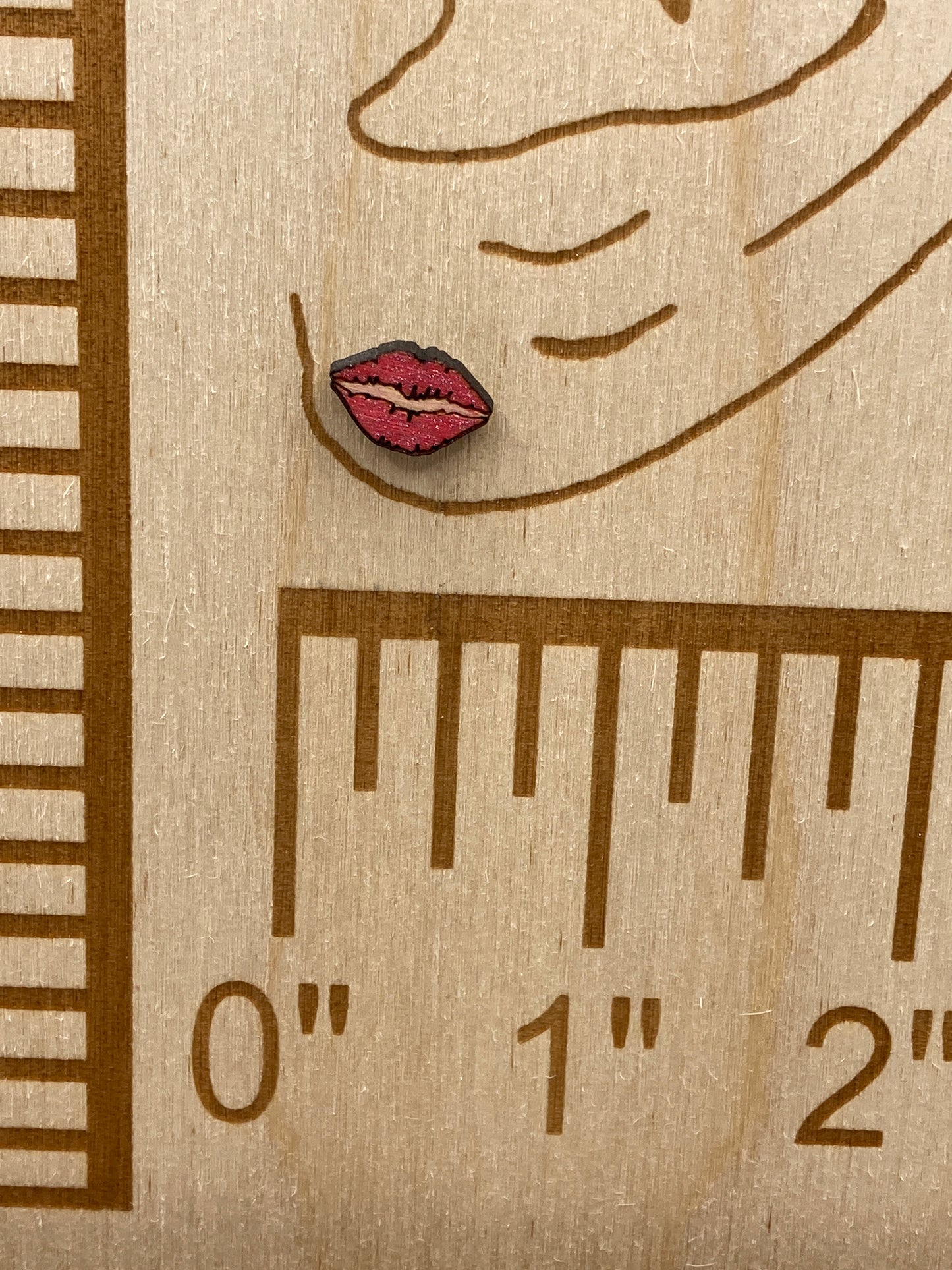 Lips Stud