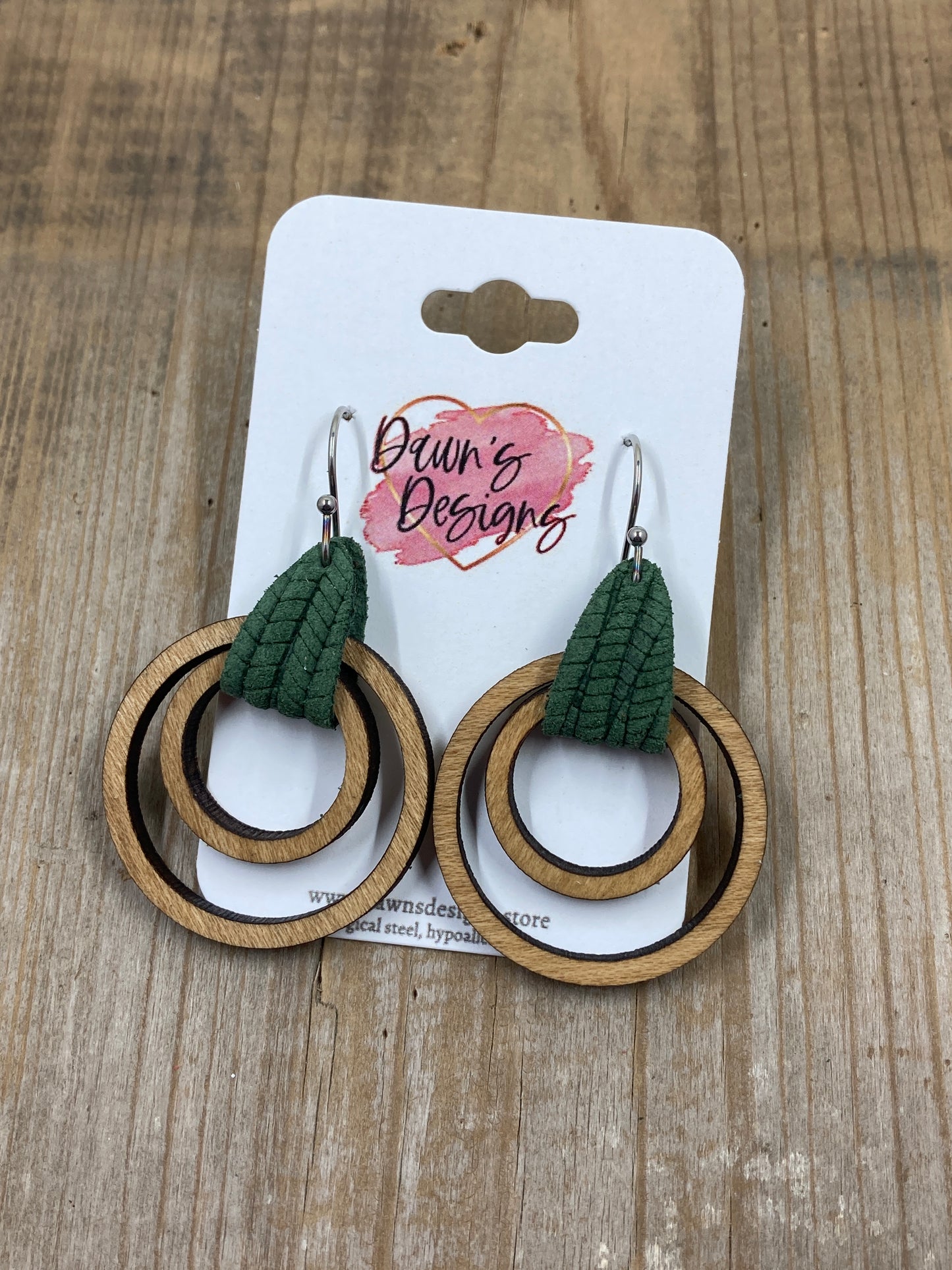 Green Stain Nesting Dangle