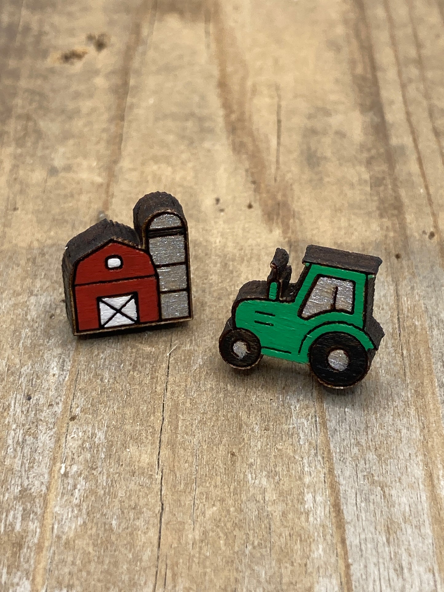 Farm Tractor & Barn Stud