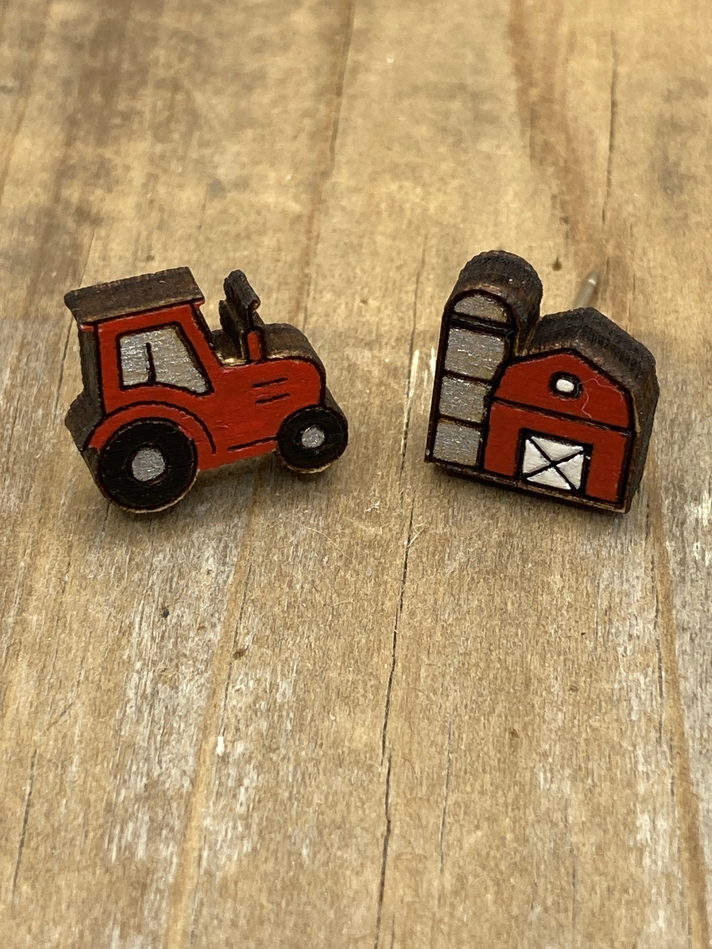 Farm Tractor & Barn Stud