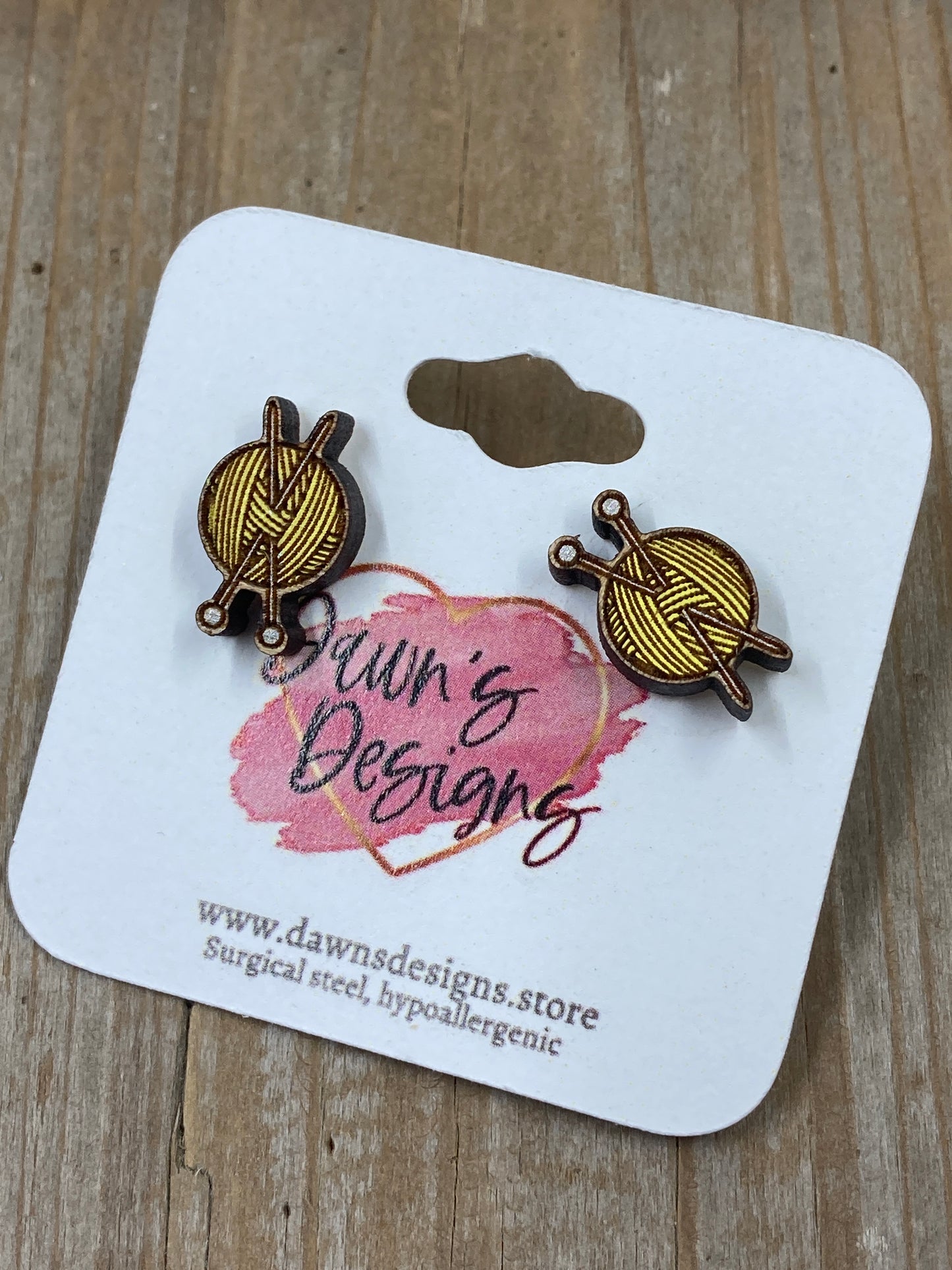 Yarn and Needles Stud