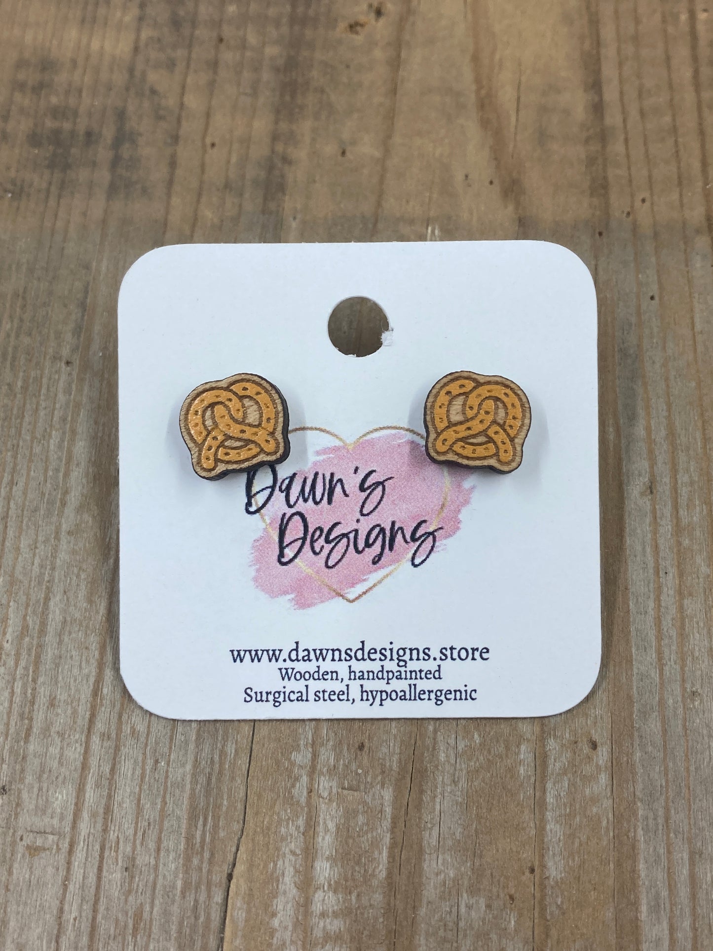 Pretzel Stud