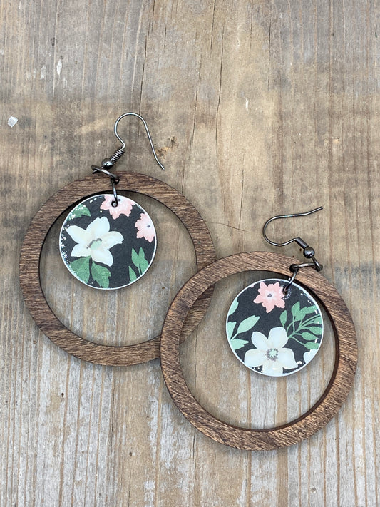 Wood Hoops with Decorative Center Group 3 - Spring