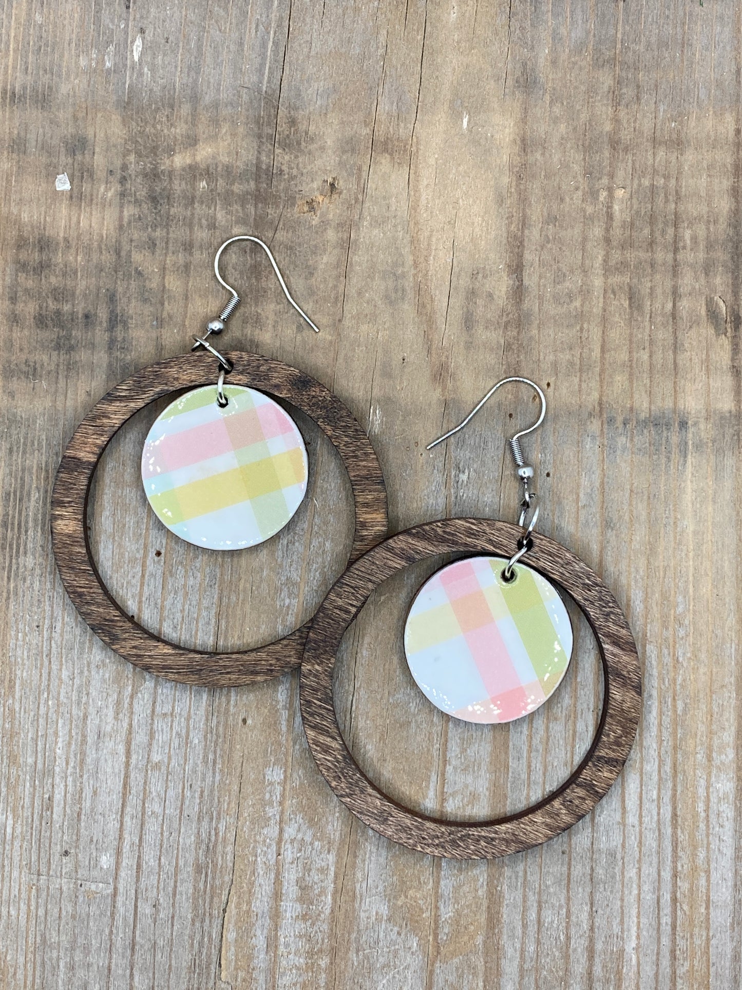 Wood Hoops with Decorative Center Group 3 - Spring