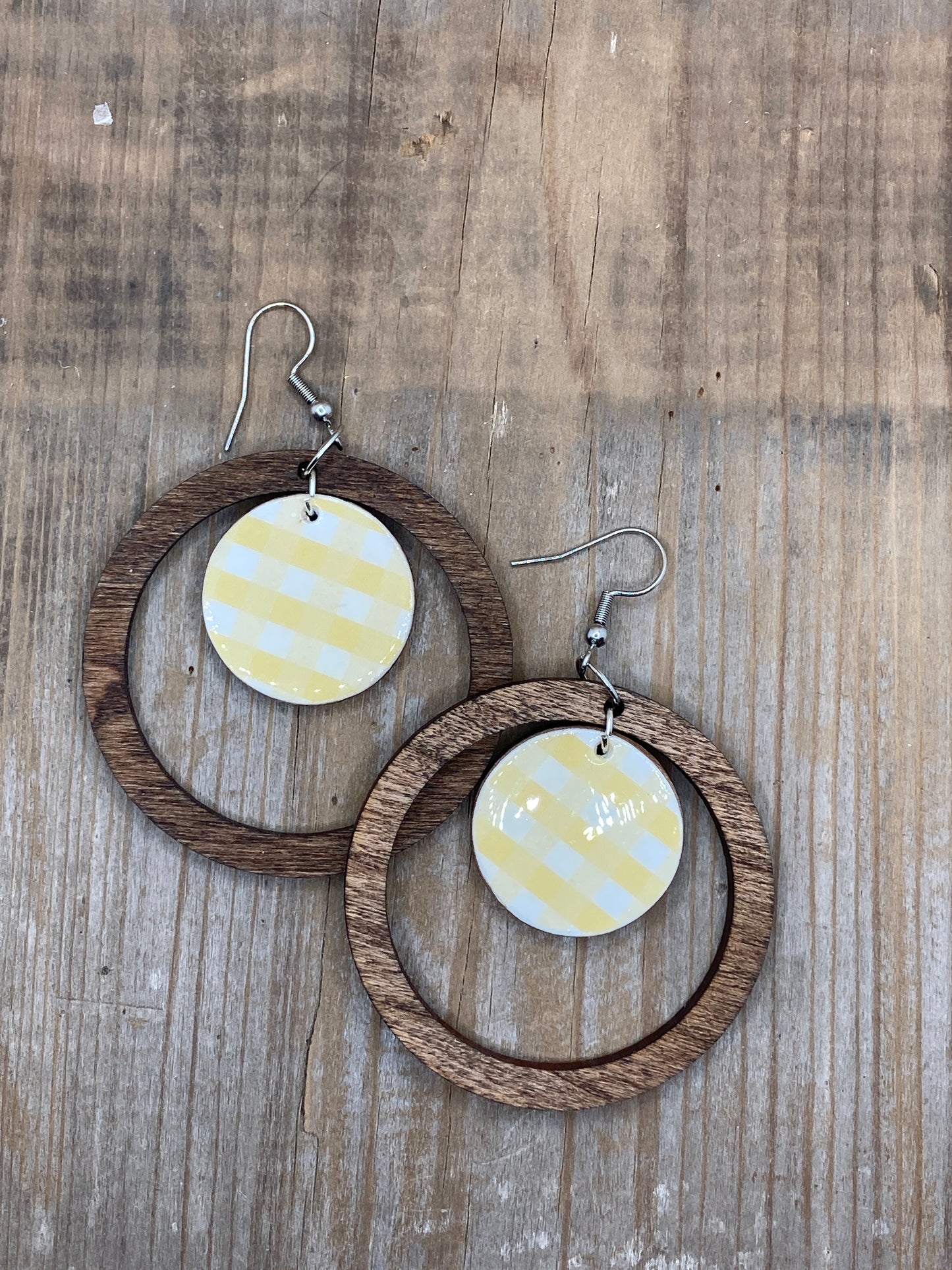 Wood Hoops with Decorative Center Group 3 - Spring