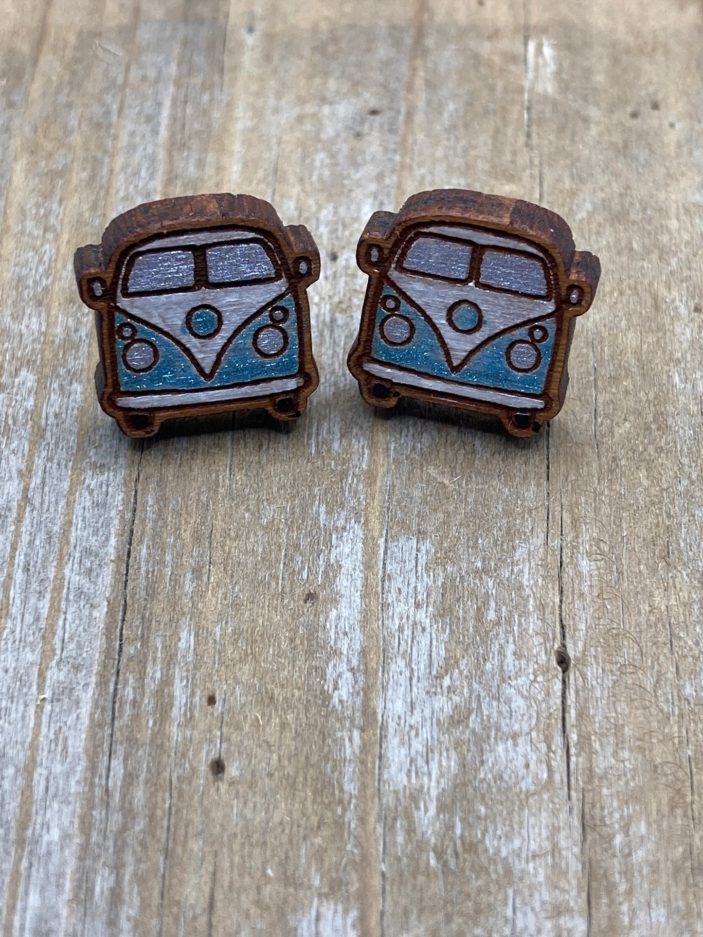 VW Bus Studs