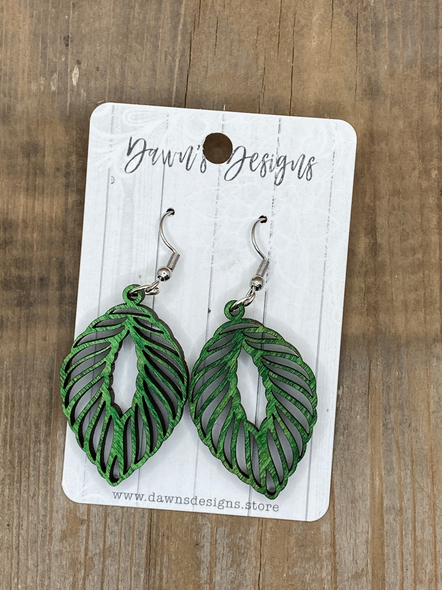 Leaf Cutout Dangle