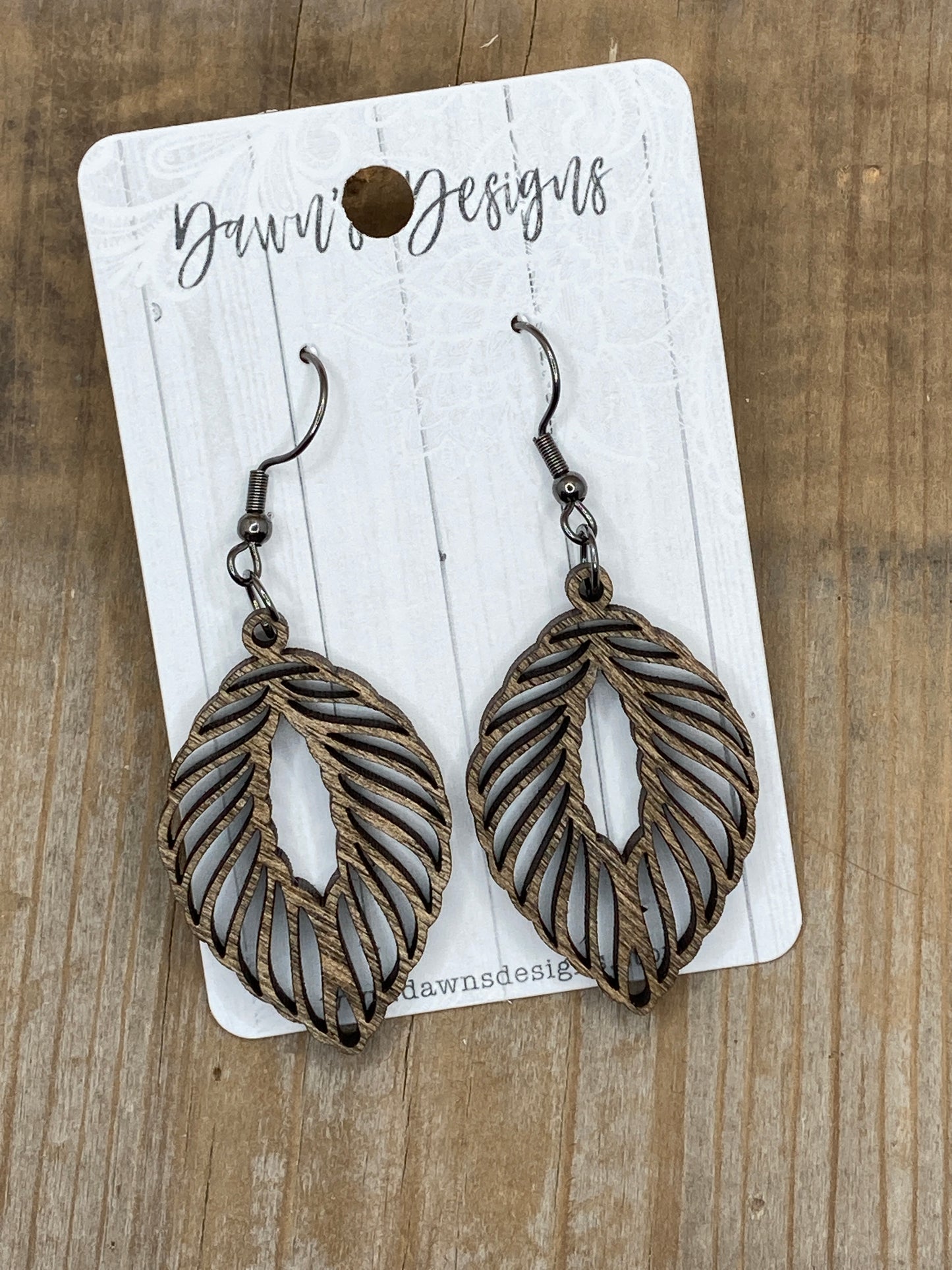 Leaf Cutout Dangle